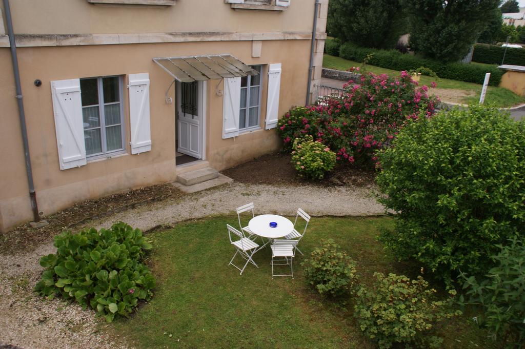 Gite Les Minimes Avallon Exterior foto